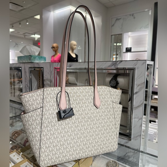 MICHAEL KORS Marilyn Medium Signature Logo Tote Bag - Picture 4 of 8